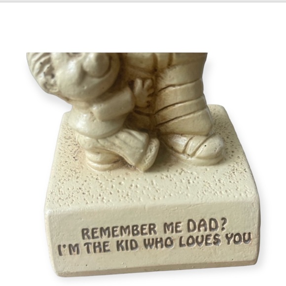 Sale‼️Vintage Figurine - "Remember Me Dad?" -Paula & Co. 1972 - Picture 4 of 7